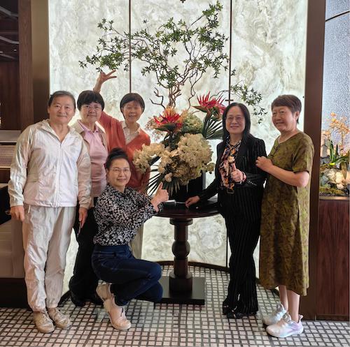 女老师合影(1) 女老师合影(1)